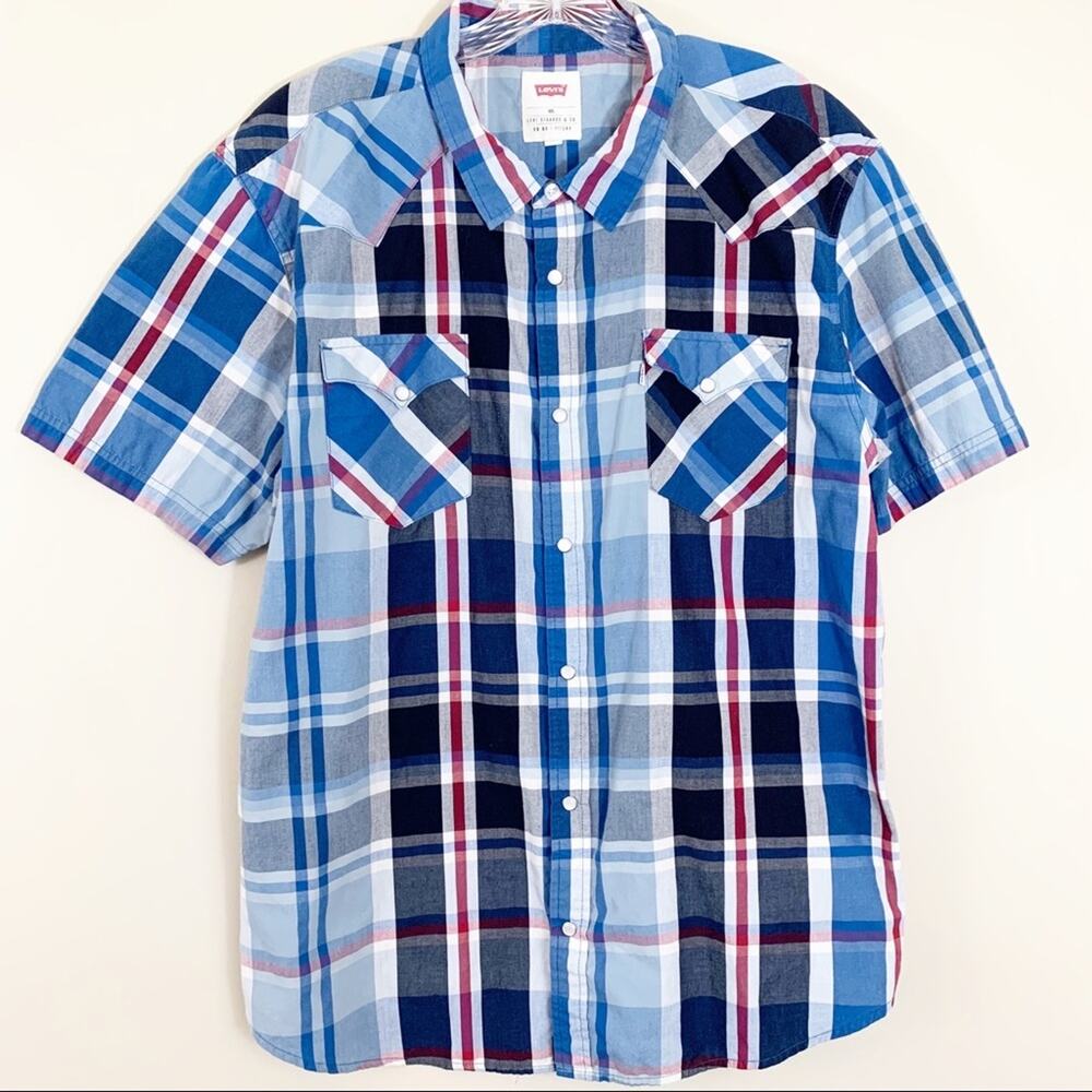 Levi’s Plaid Button Down Short Sleeve Shirt